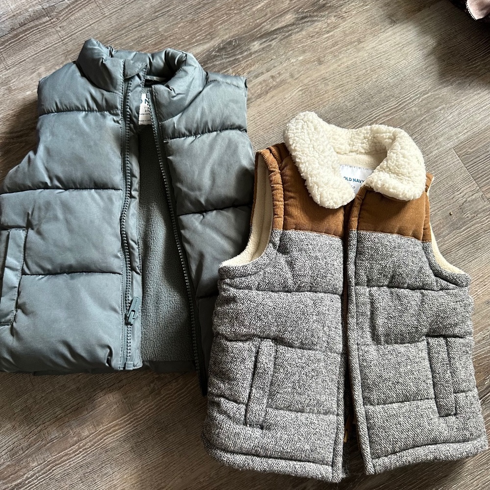 Old Navy steel gray blue vest 2T & gray color block vest Boys size 24 month